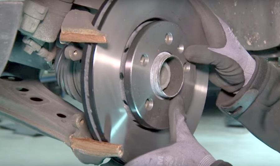 снятие тормозного диска