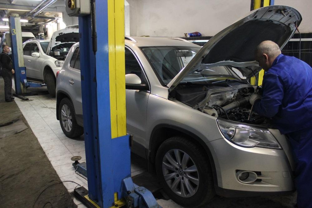 Фольксваген Тигуан на техническом обслуживании