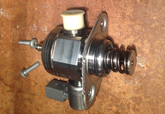 топливный насос Фольксвагена Тигуан