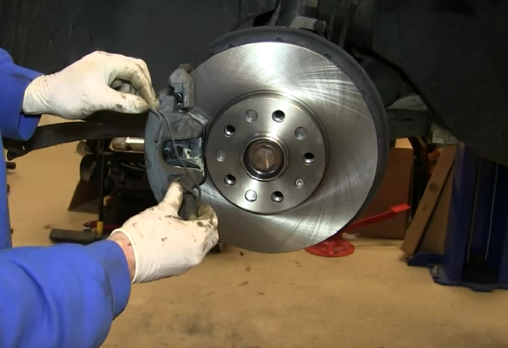 тормозной диск с суппортом