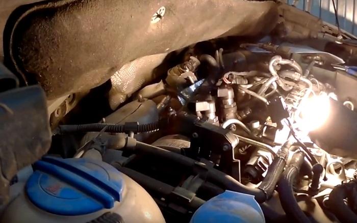 разобранный двигатель