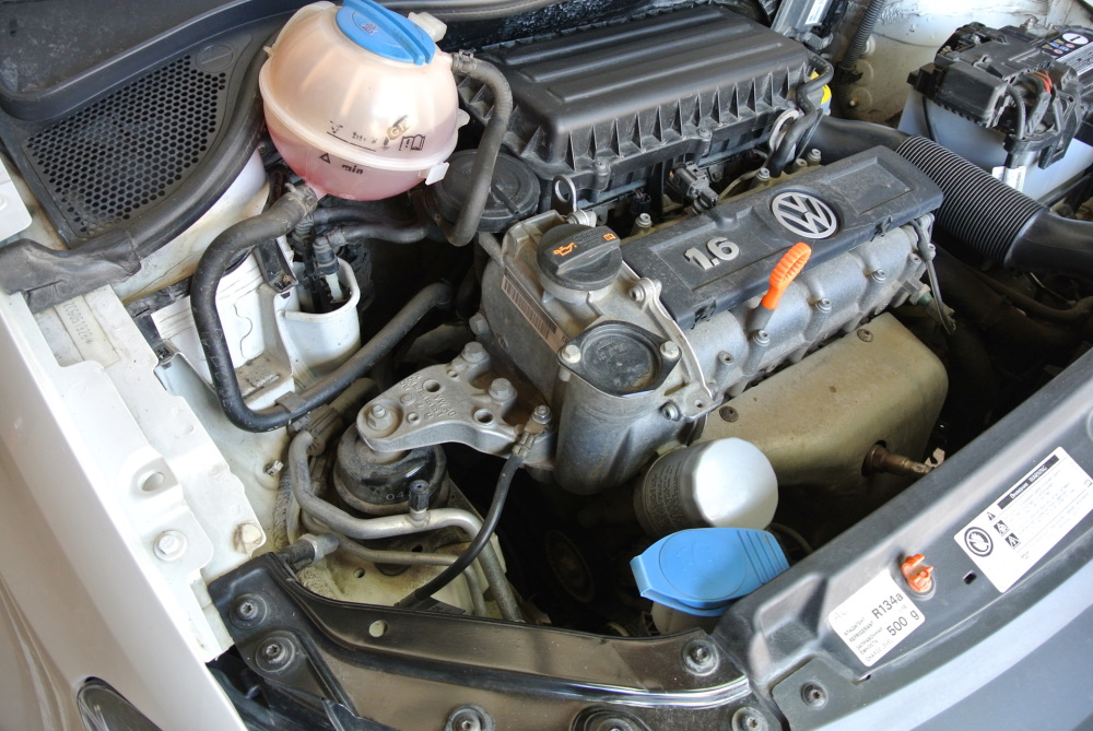 замена подушки двигателя Поло седан