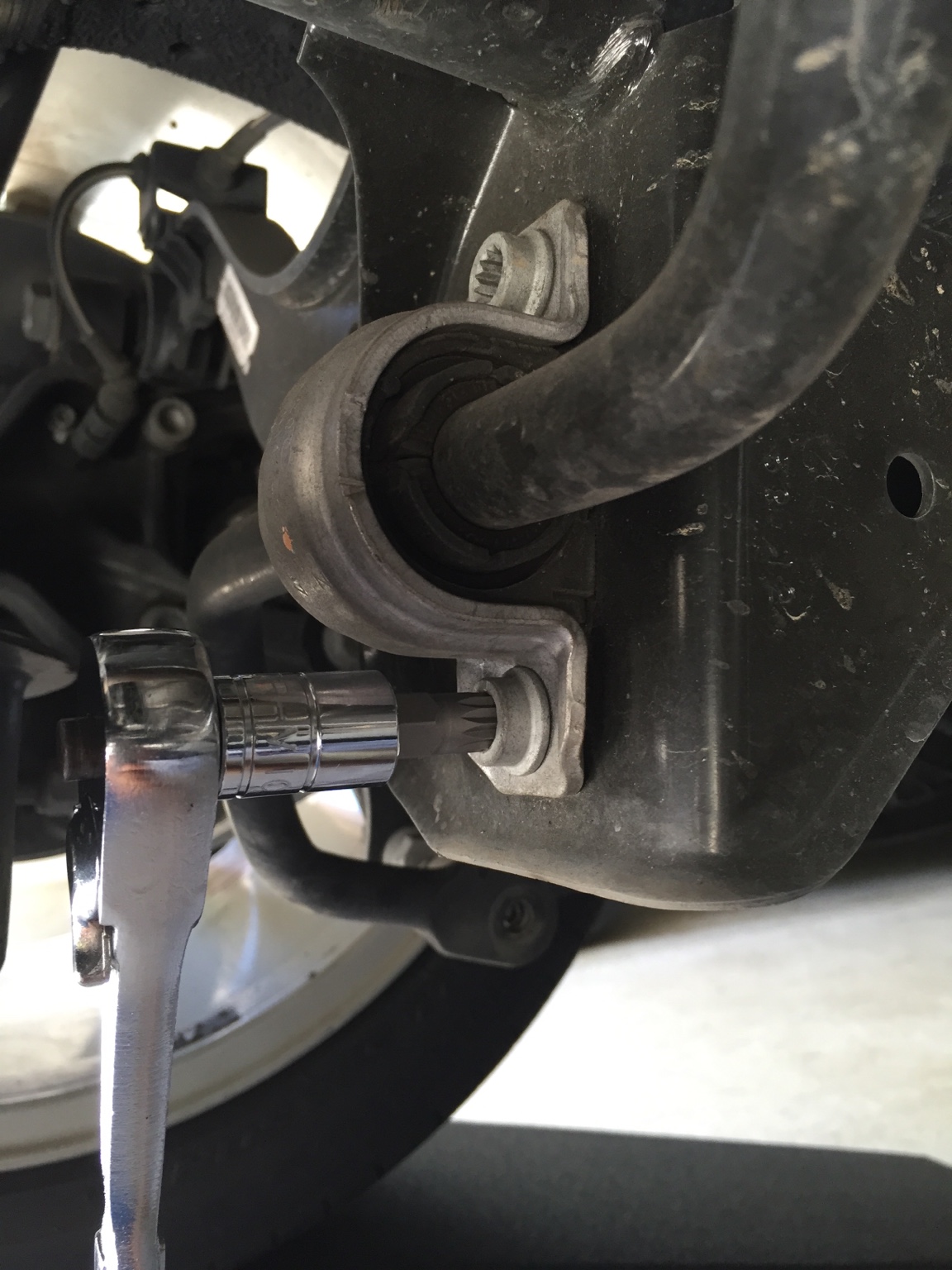 замена втулок стабилизатора Пассат