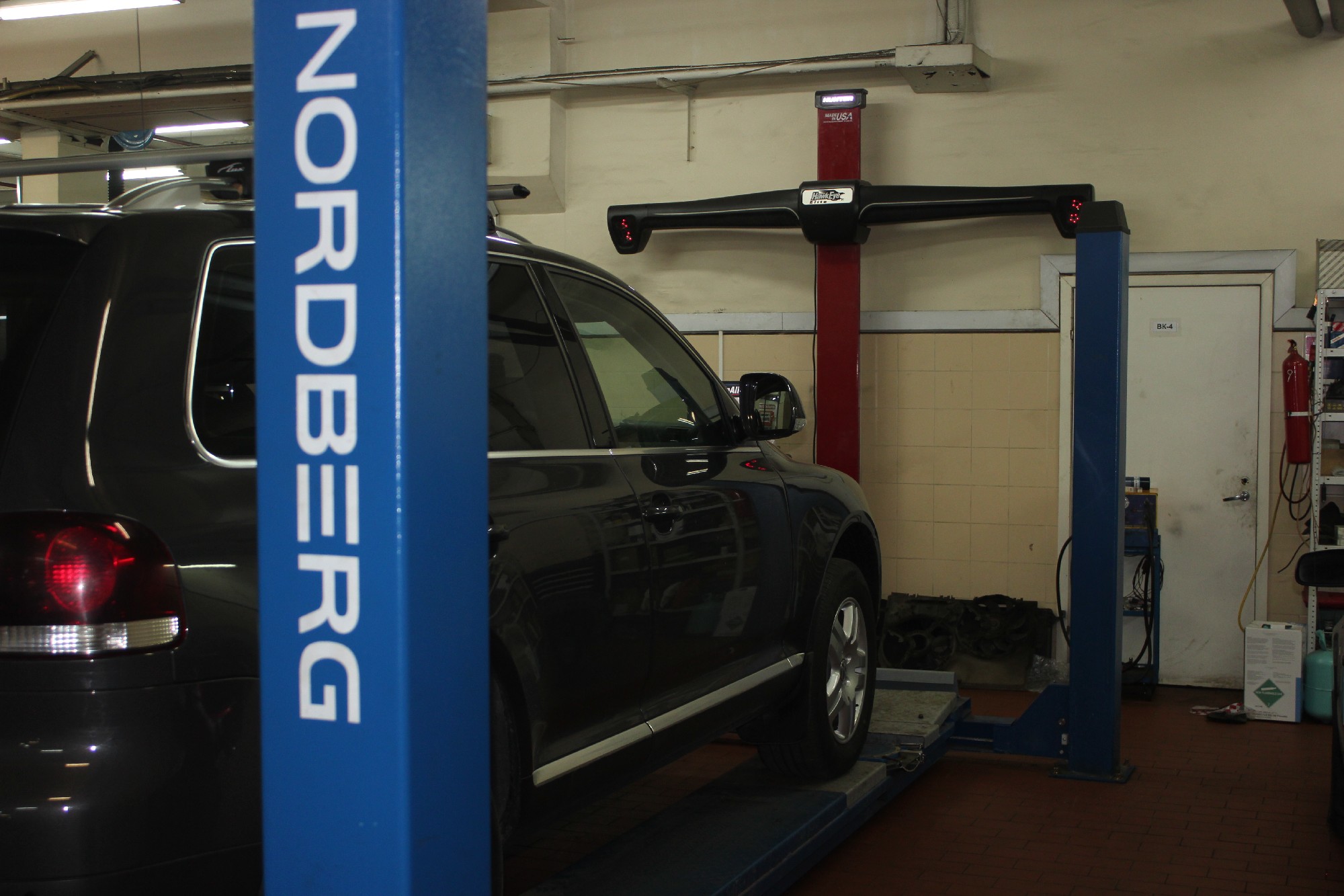 сход развал фольксваген на 3Д стенде