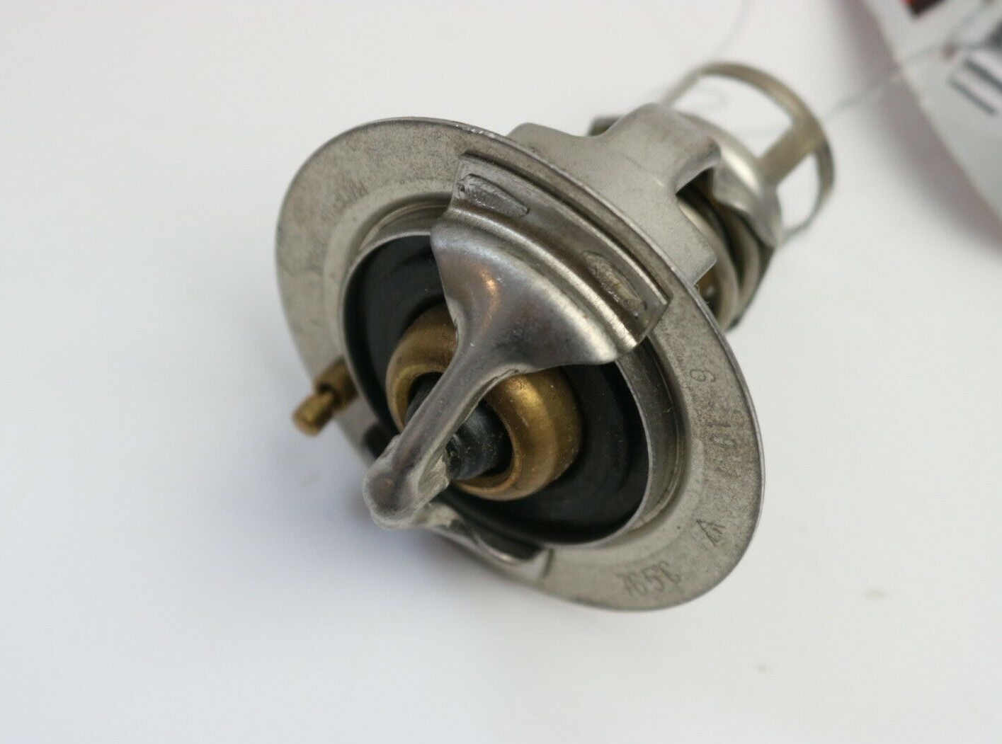 термостат на Пассат Б6