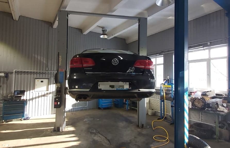 Фольксваген в сервисе не подъемнике