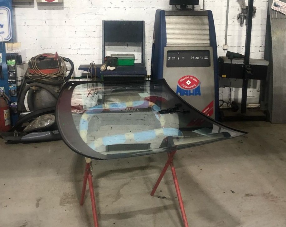 Подготовка лобового стекла на замену