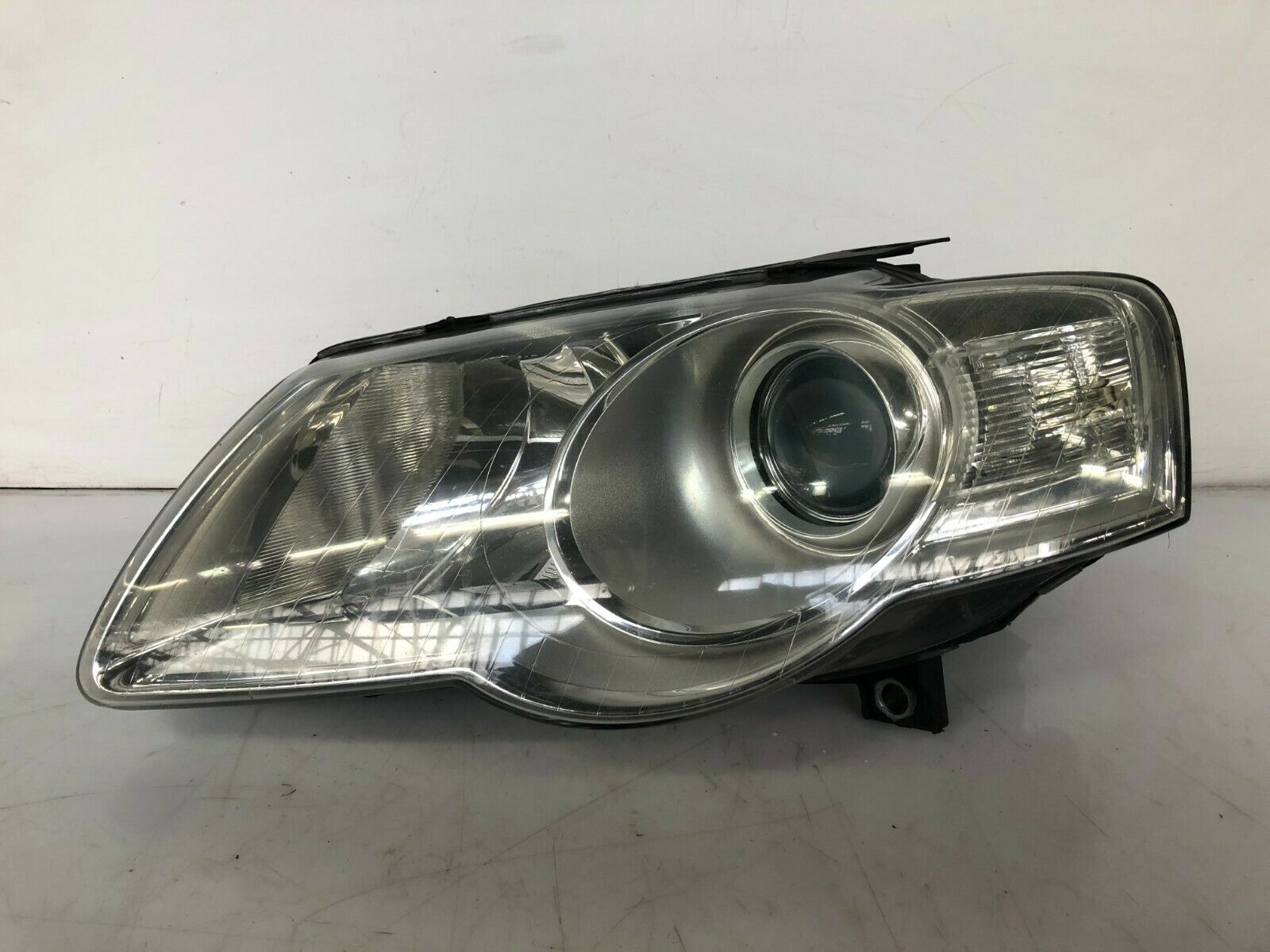 фара Фольксваген Пассат Б6