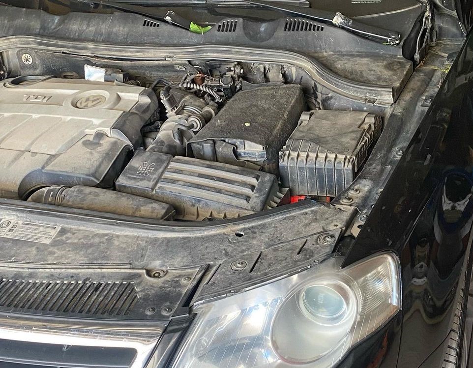 Фольксваген Пассат - двигательный отсек