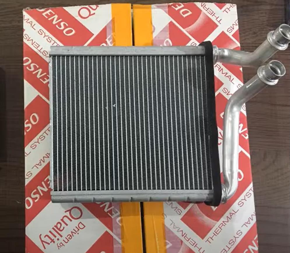 Новый радиатор печки Denso