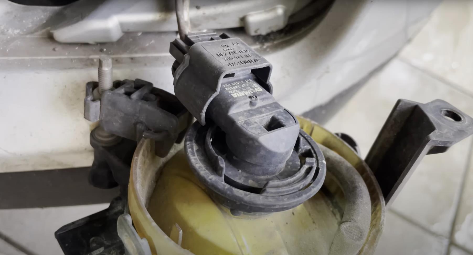 Замена противотуманной фары Фольксваген Тигуан