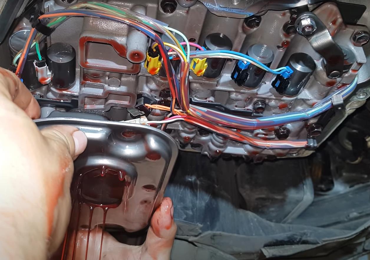 Замена фильтра АКПП ФВ Таос