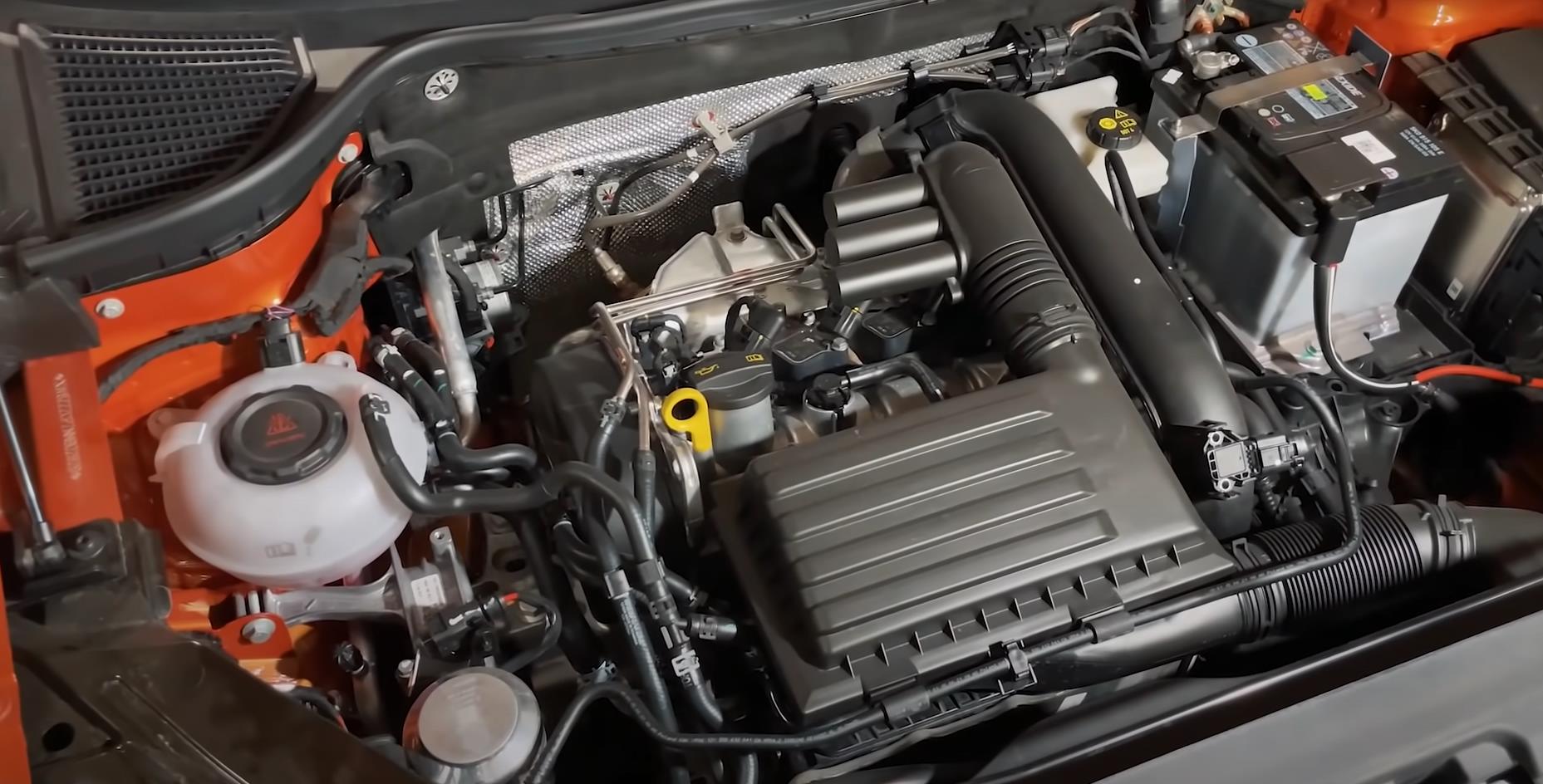 моторный отсек Фольксваген Таос