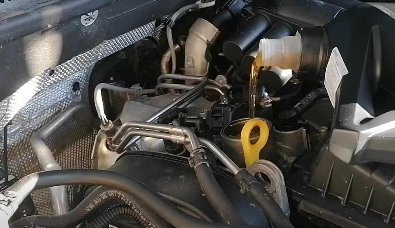 Замена масла в двигателе Фольксваген Таос