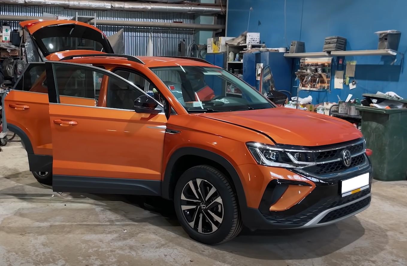 Фольксваген Таос в автосервисе на обслуживании