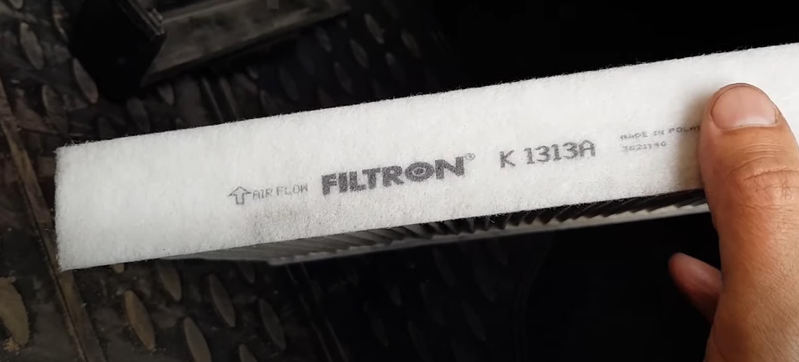 Замена салонного фильтра Фольксваген Таос