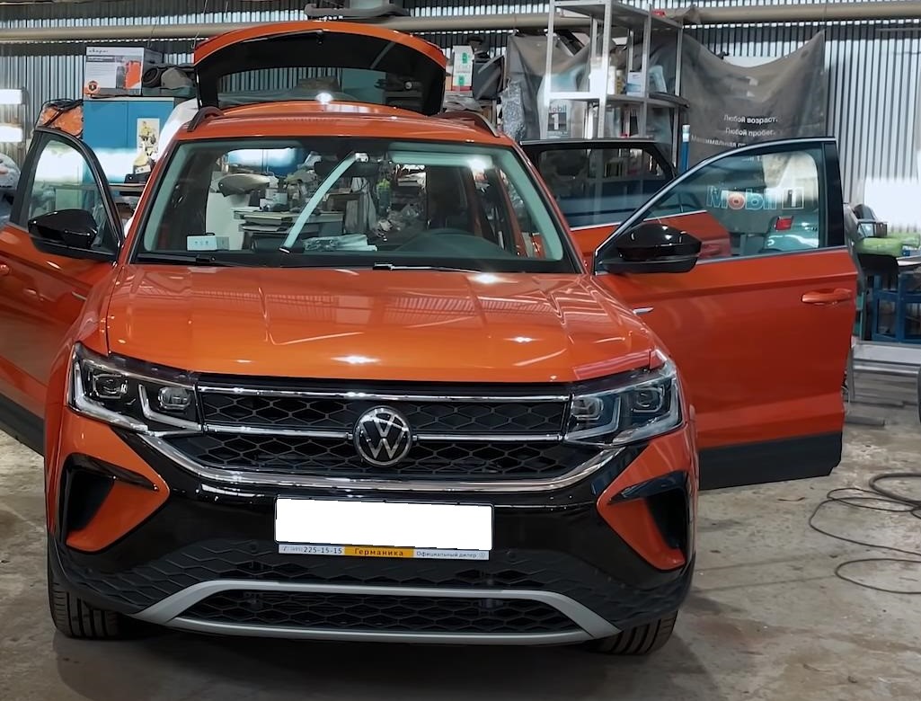 Фольксваген Таос в техцентре на обслуживании