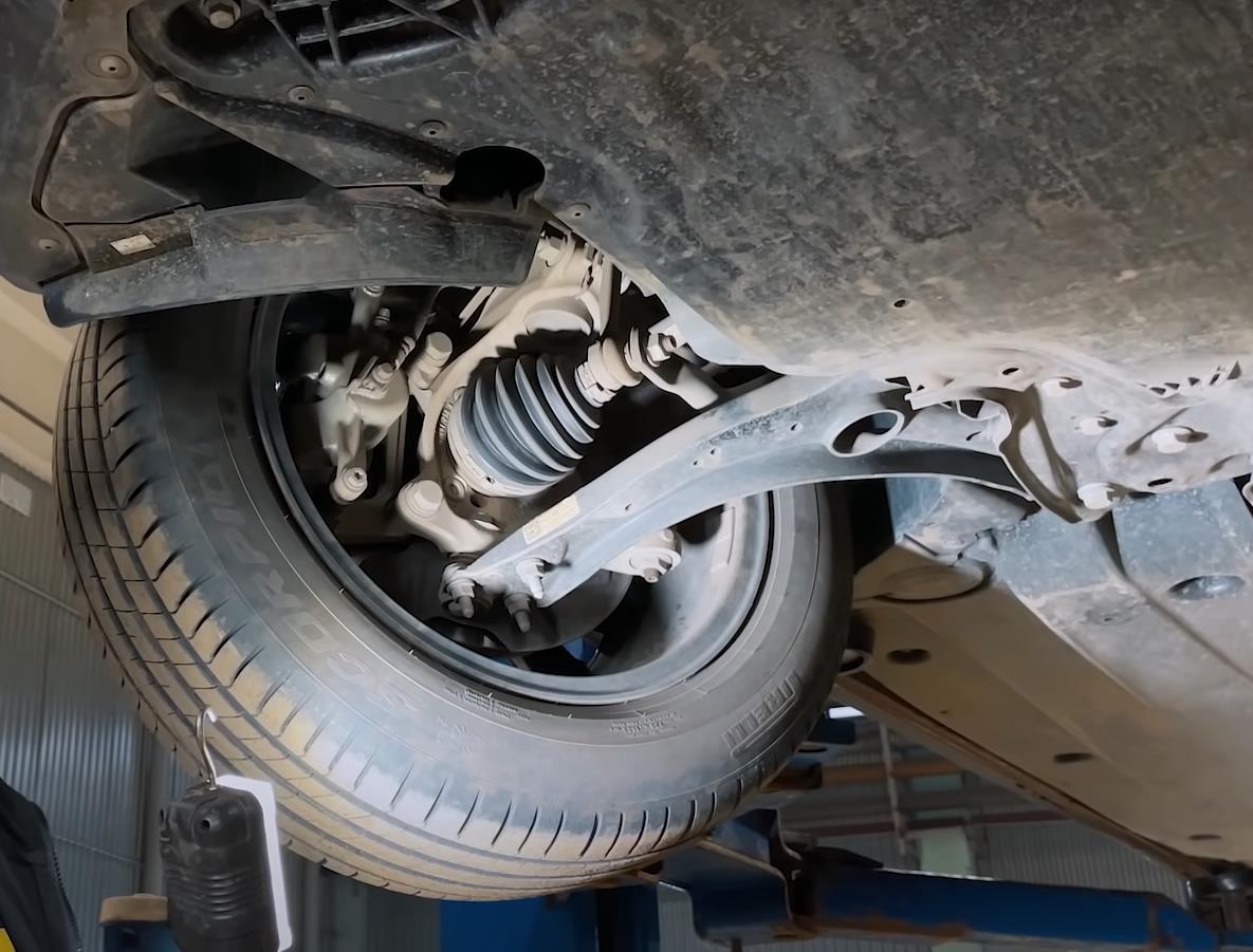 вид на колесо снизу