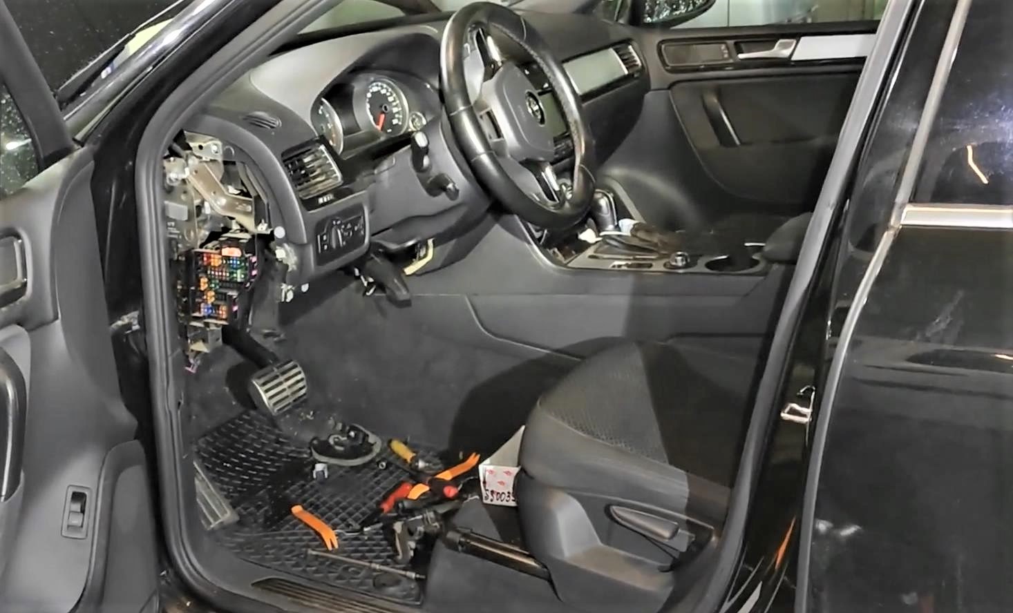 Замена радиатора печки Фольксваген Туарег