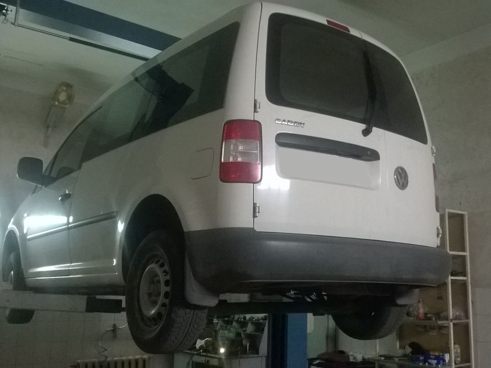 Фольксваген Кадди перед заменой ступичного подшипника