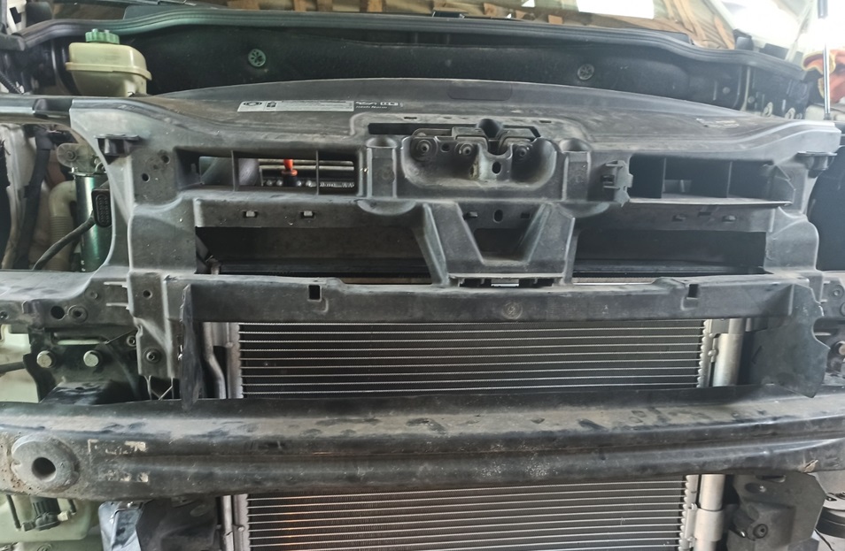 Замена радиатора кондиционера Фольксваген Кадди