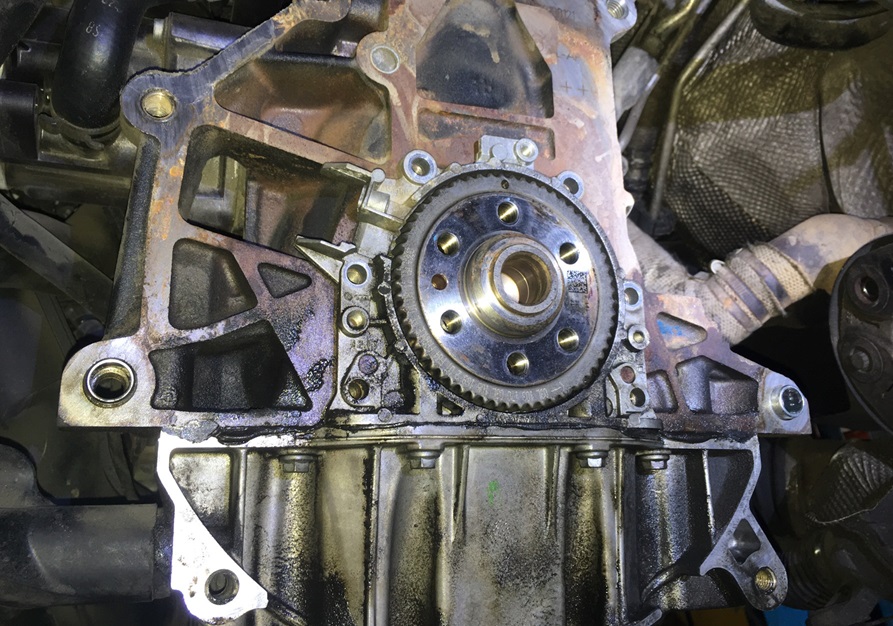 Замена заднего сальника коленвала Фольксваген Кадди