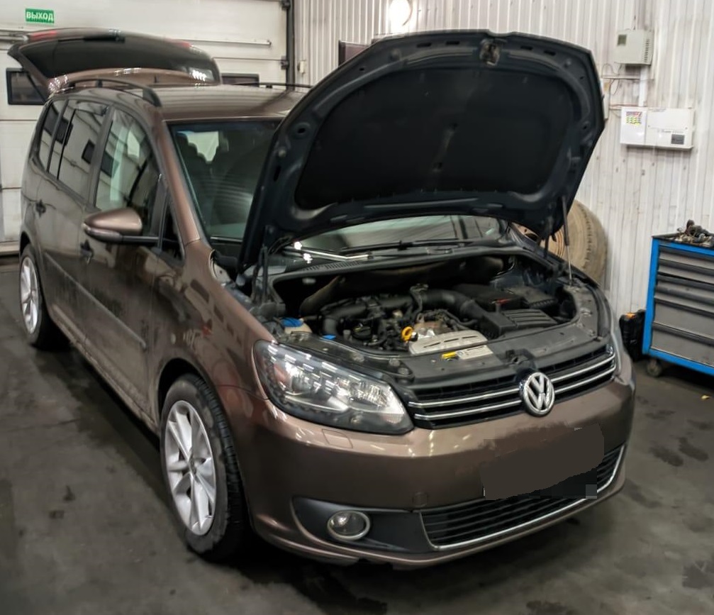 Фольксваген Туран готовится к замене опорных подшипников