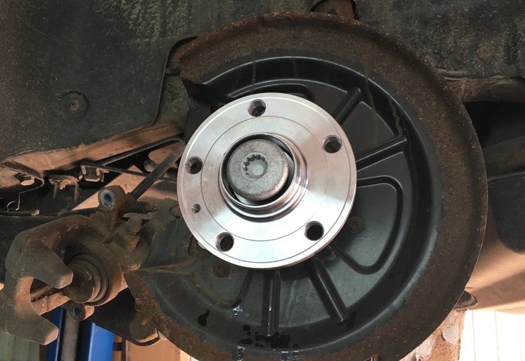 Замена ступичного подшипника Фольксваген Туран