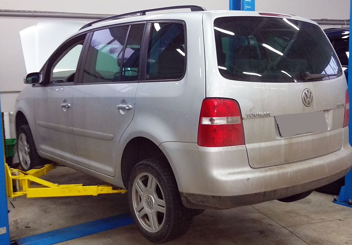 Фольксваген Туран готовится к замене цепи ГРМ