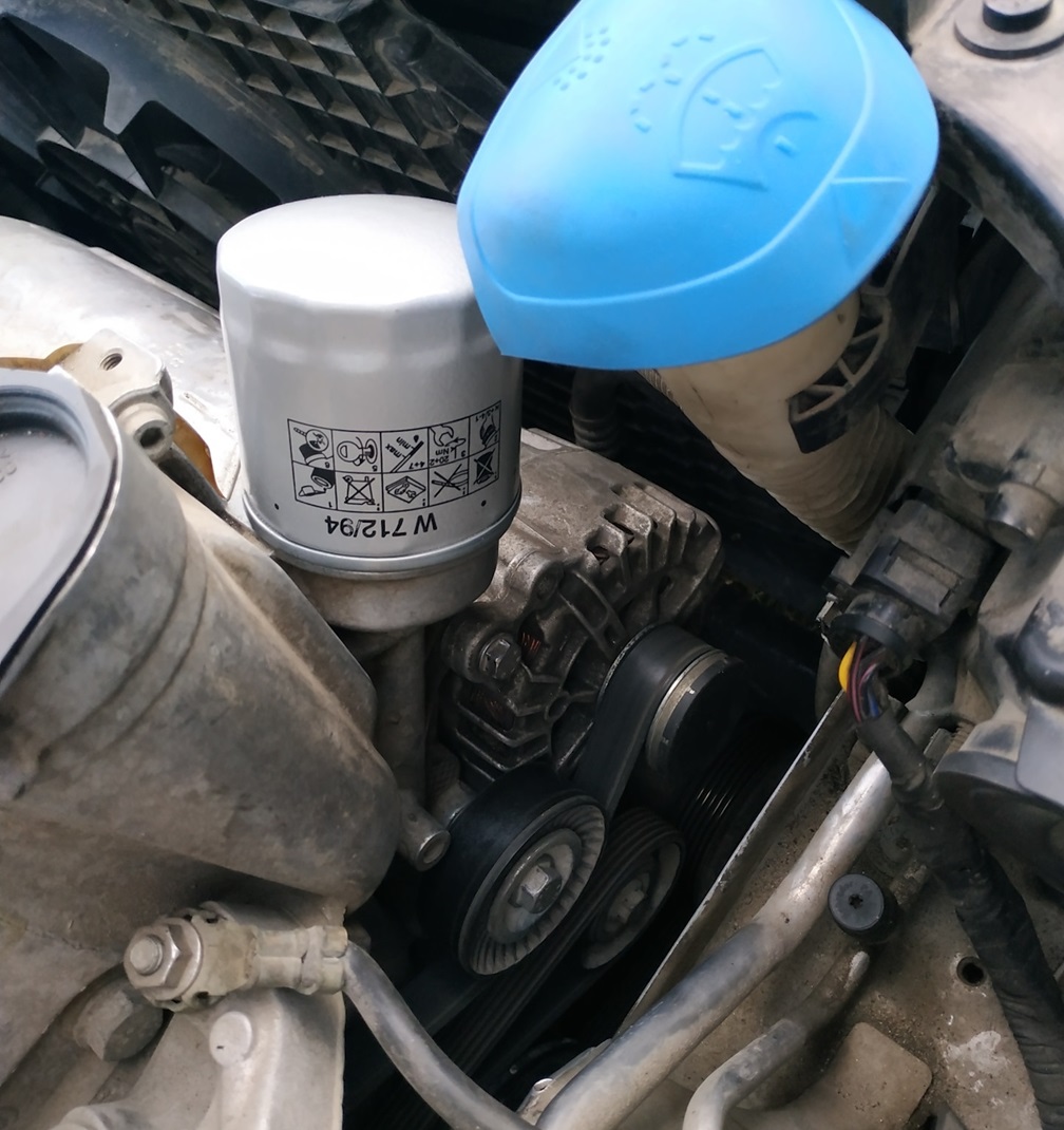 Замена генератора Фольксваген Поло седан