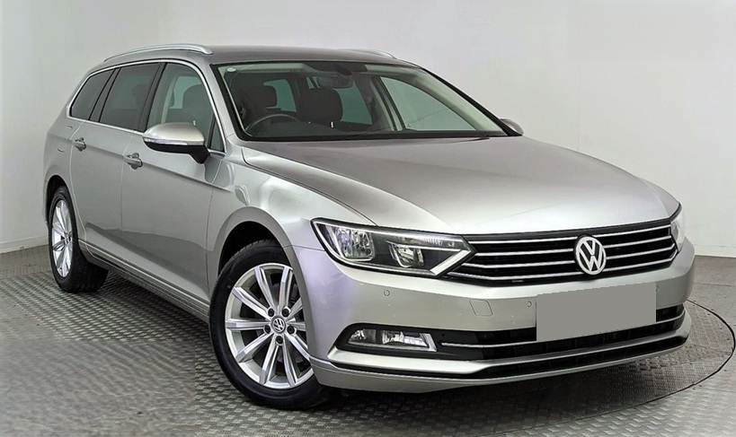 Фольксваген Пассат в автотехцентре после ремонта турбокомпрессора