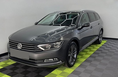 Фольксваген Пассат в автотехцентре после замены масляного насоса