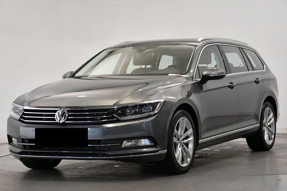 Фольксваген Пассат после замены тормозных шлангов в автотехцентре