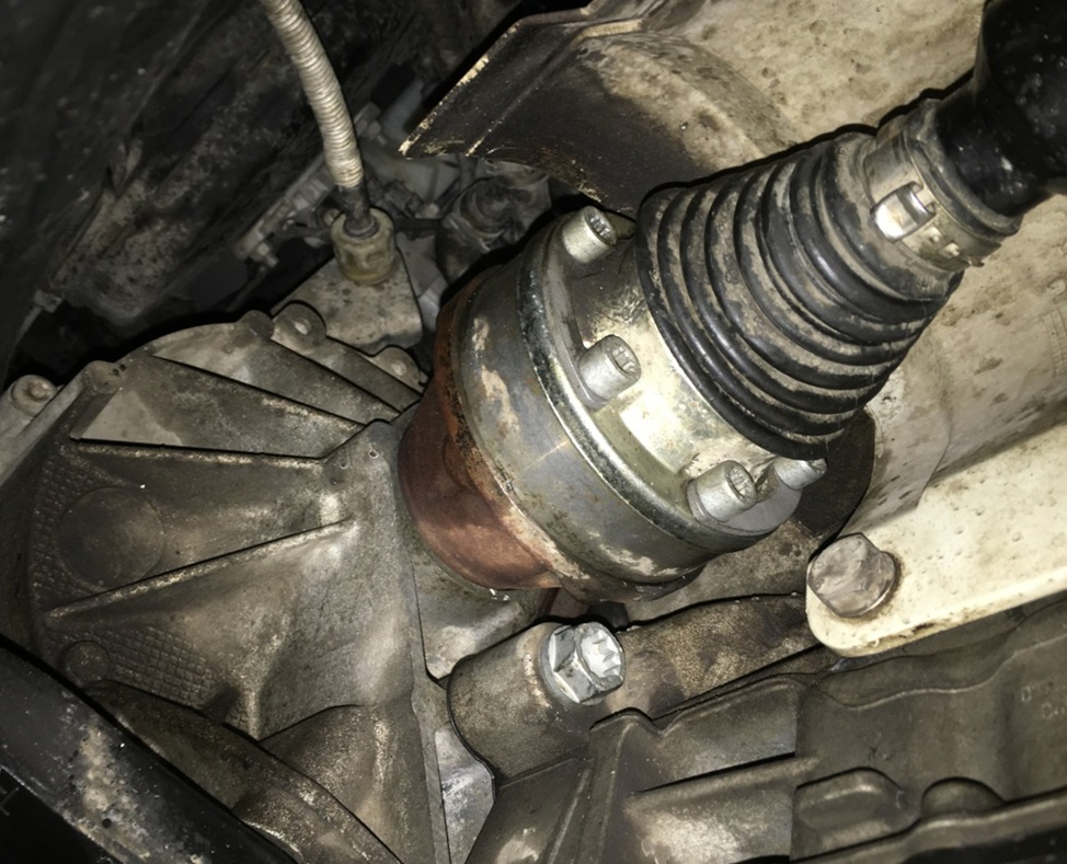 Замена сальника привода Фольксваген Гольф