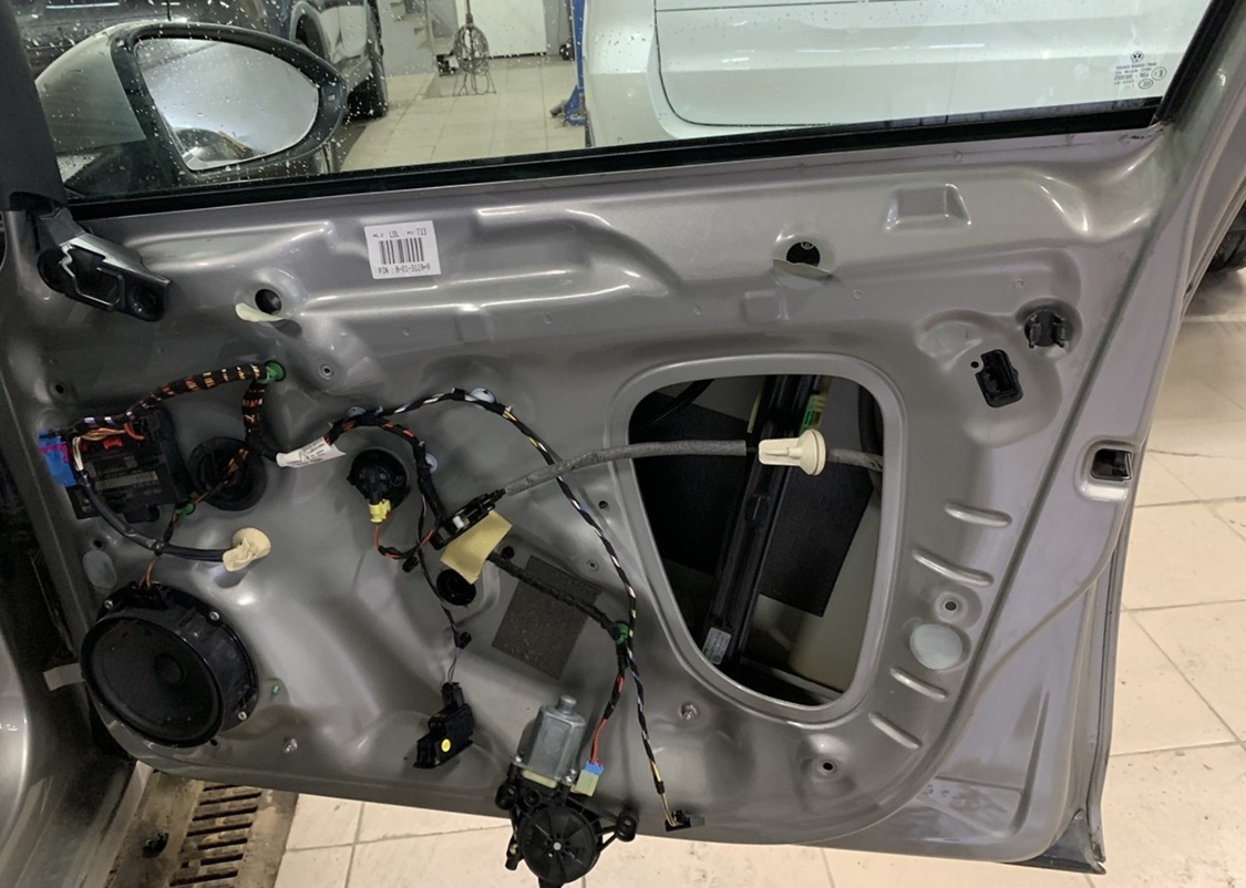 Замена стеклоподъемника Фольксваген Гольф