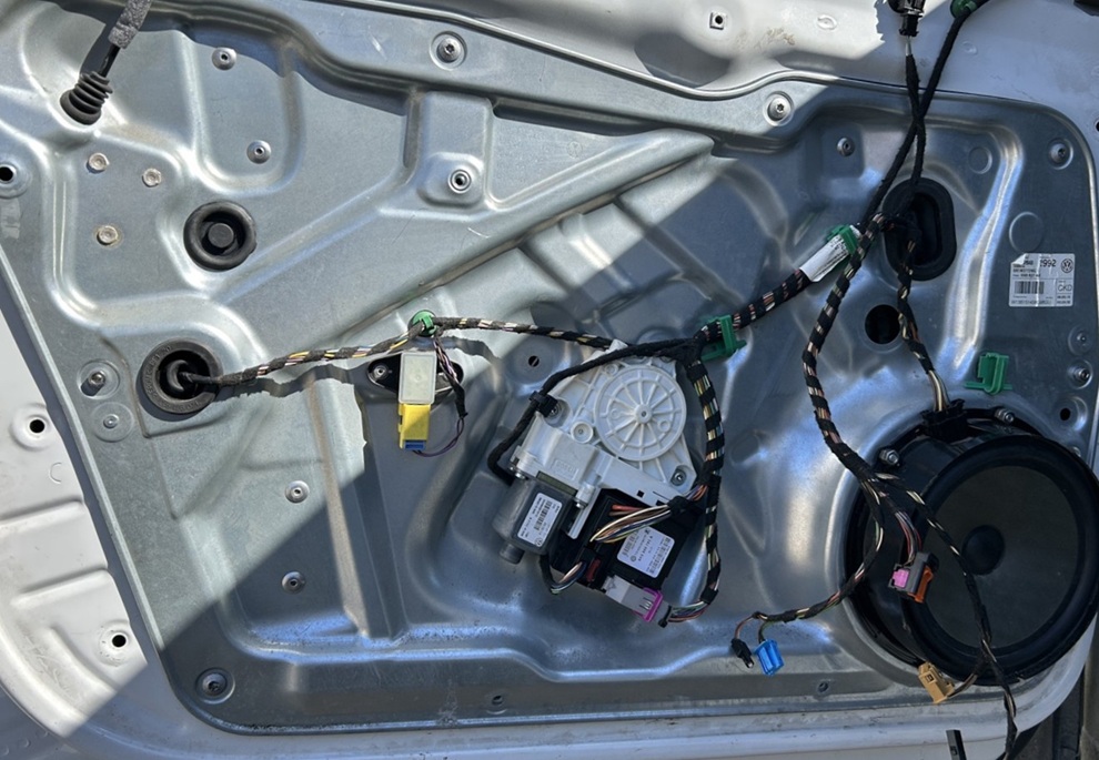 Замена стеклоподъемника Фольксваген Тигуан