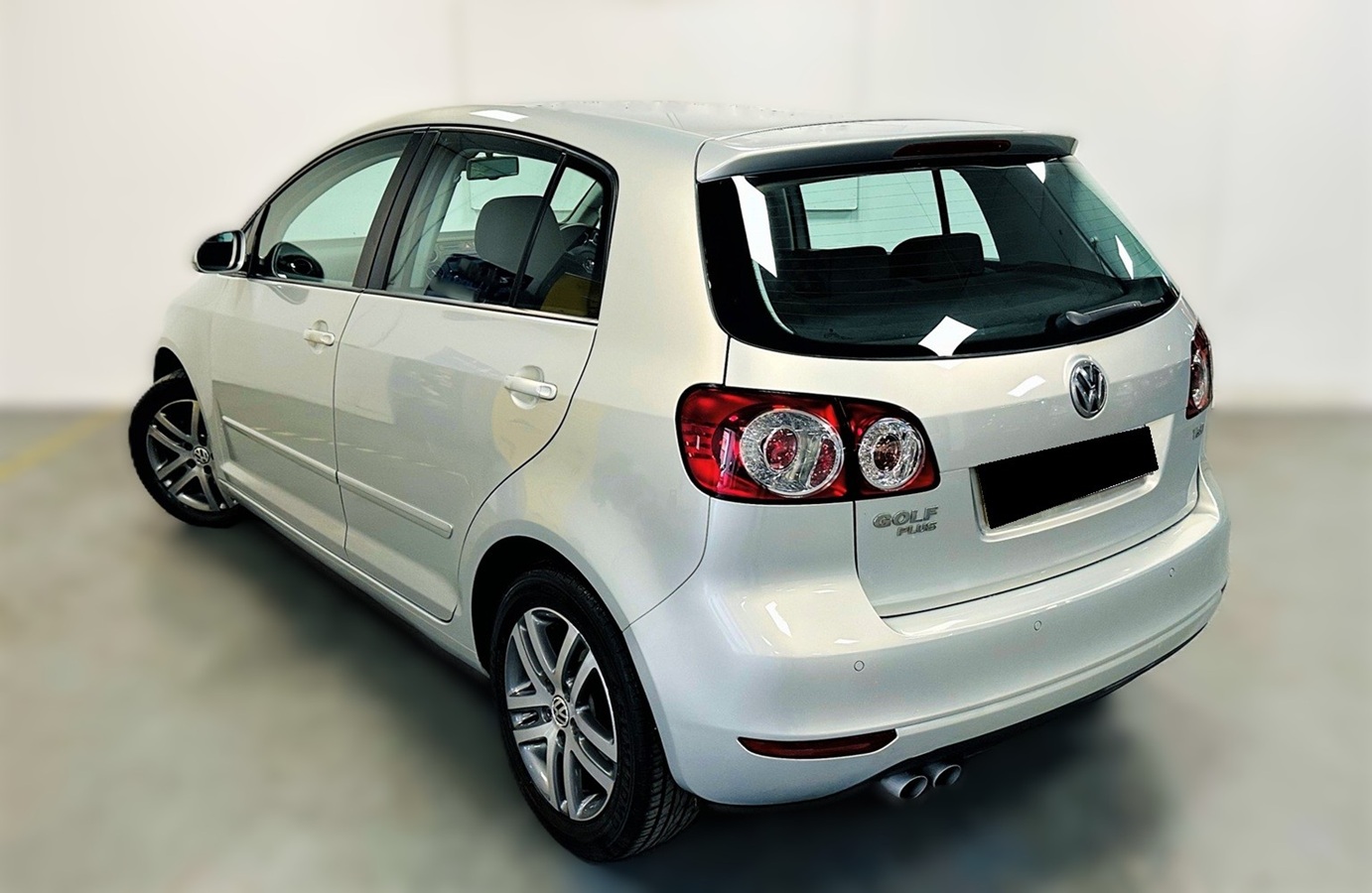 Фольксваген Гольф Плюс после замены радиатора в автотехцентре