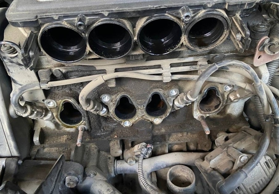 Замена свечей зажигания Фольксваген Гольф Плюс со снятием впускного коллектора