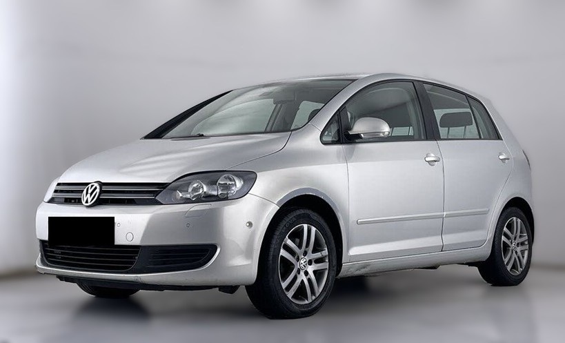 Фольксваген Гольф Плюс после замены тормозных дисков в автотехцентре