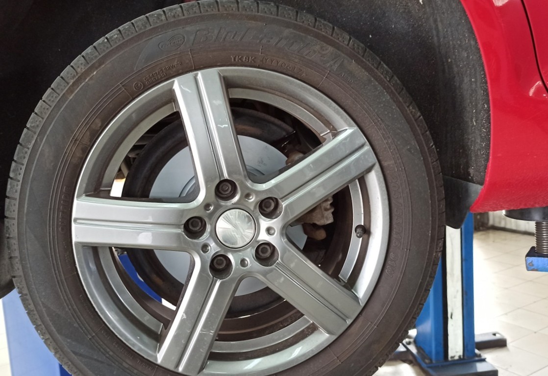 Замена тормозных дисков Фольксваген Гольф Плюс