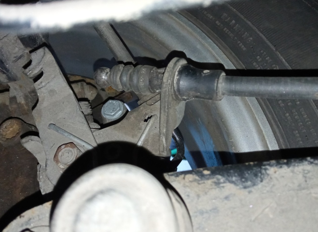 Замена троса ручника Фольксваген Гольф Плюс