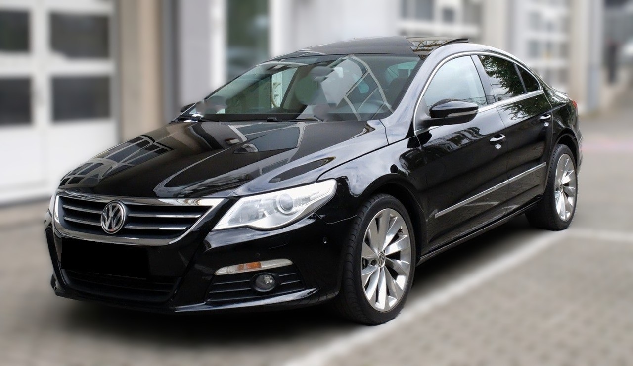 Фольксваген Пассат СС после замены тормозных дисков в автотехцентре