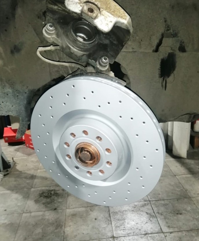 Замена тормозных дисков Фольксваген Пассат СС