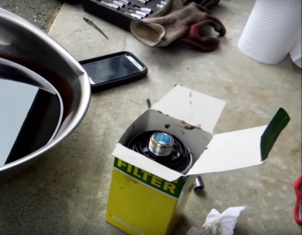 масляный фильтр