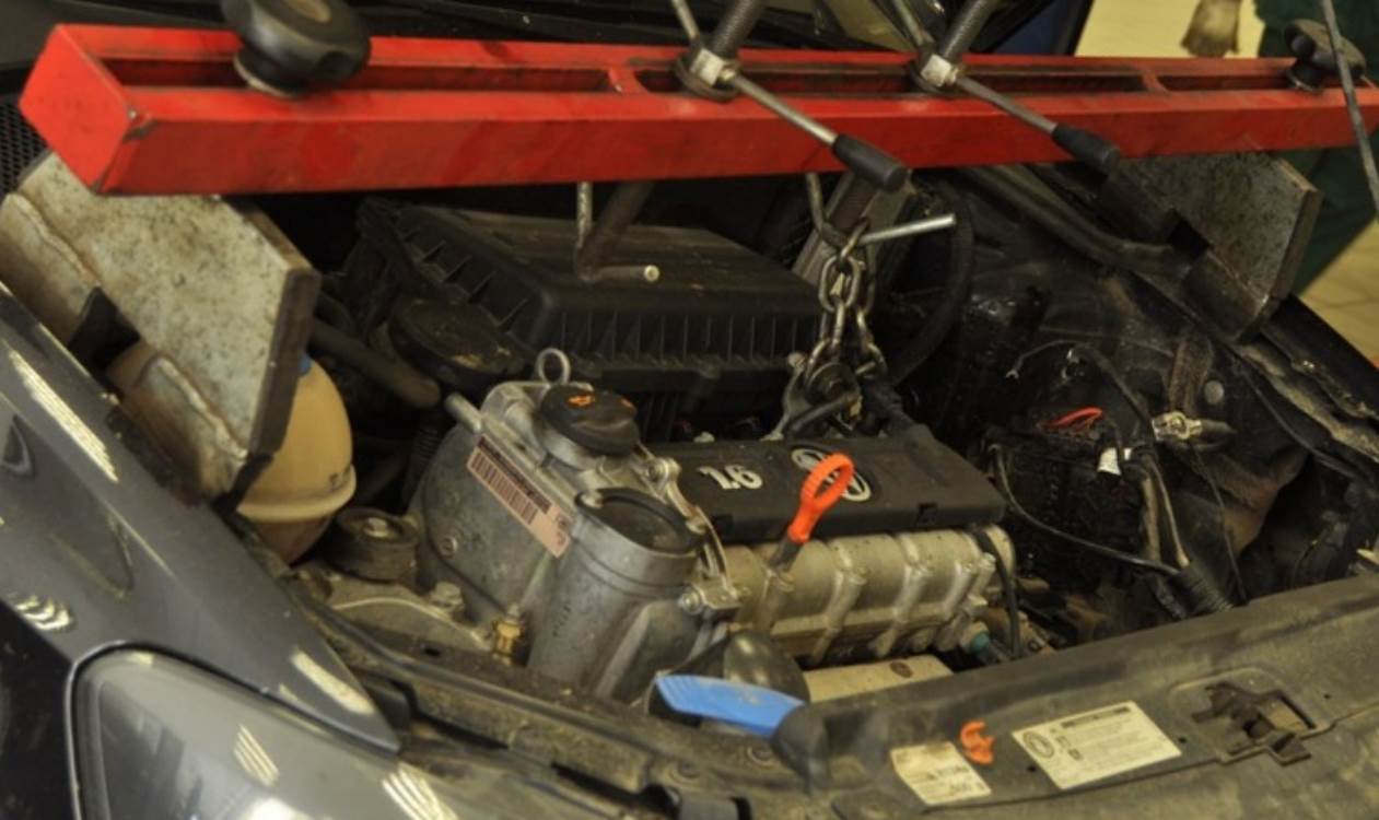 демонтаж двигателя