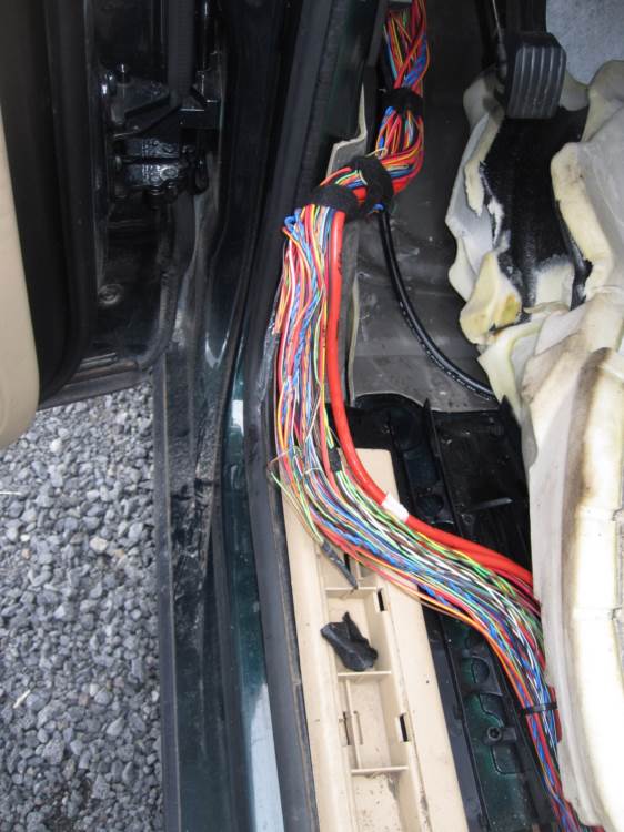 электропроводка на Туареге