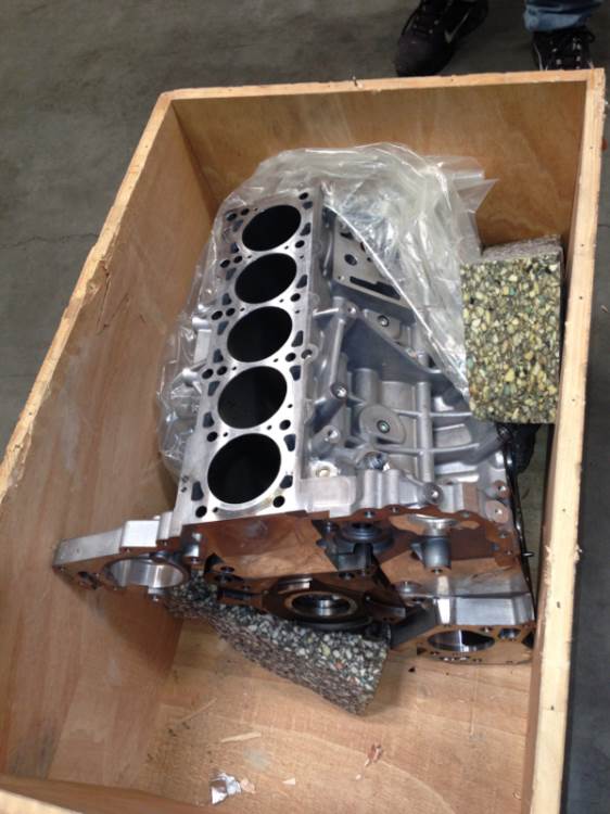новый блок двигателя на Фольксваген