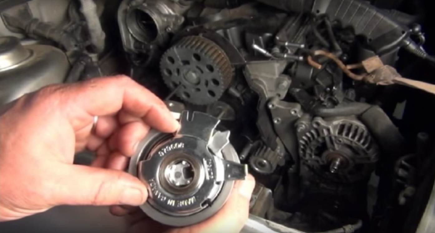 ремень ГРМ на моторе Фольксваген