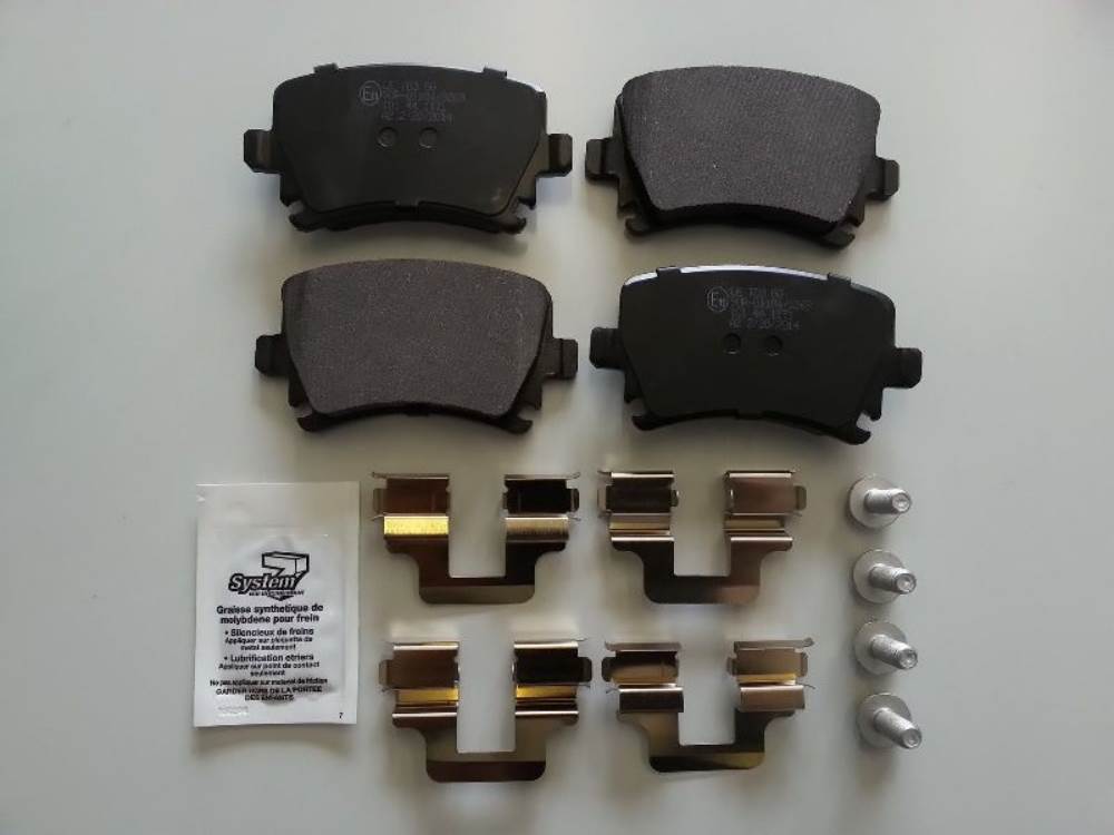 новые колодки на Пассат