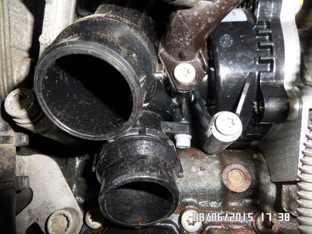 патрубки охлаждения на Пассате